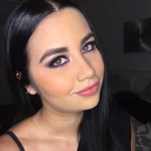 Meet your Posher, Roxana